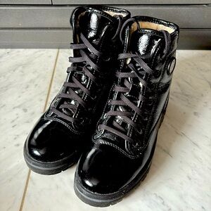 Olang Winter Boots with Spikes - Size 38